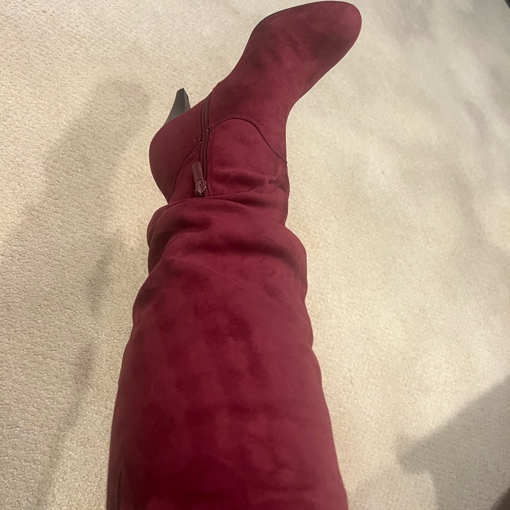 NWT Dressbarn Burgundy Heeled Boots - Picture 12 of 15